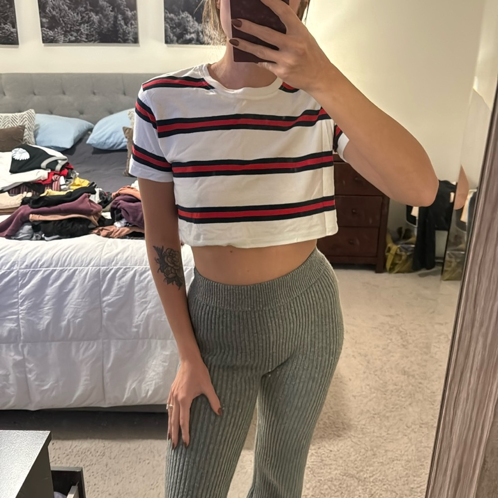 Striped cropped t shirt